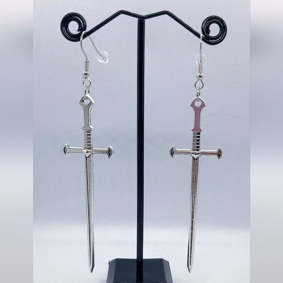 Excalibur Silver Metal Kings Sword Earrings Dagger Medieval Gothic Festival NEW - Picture 6 of 9